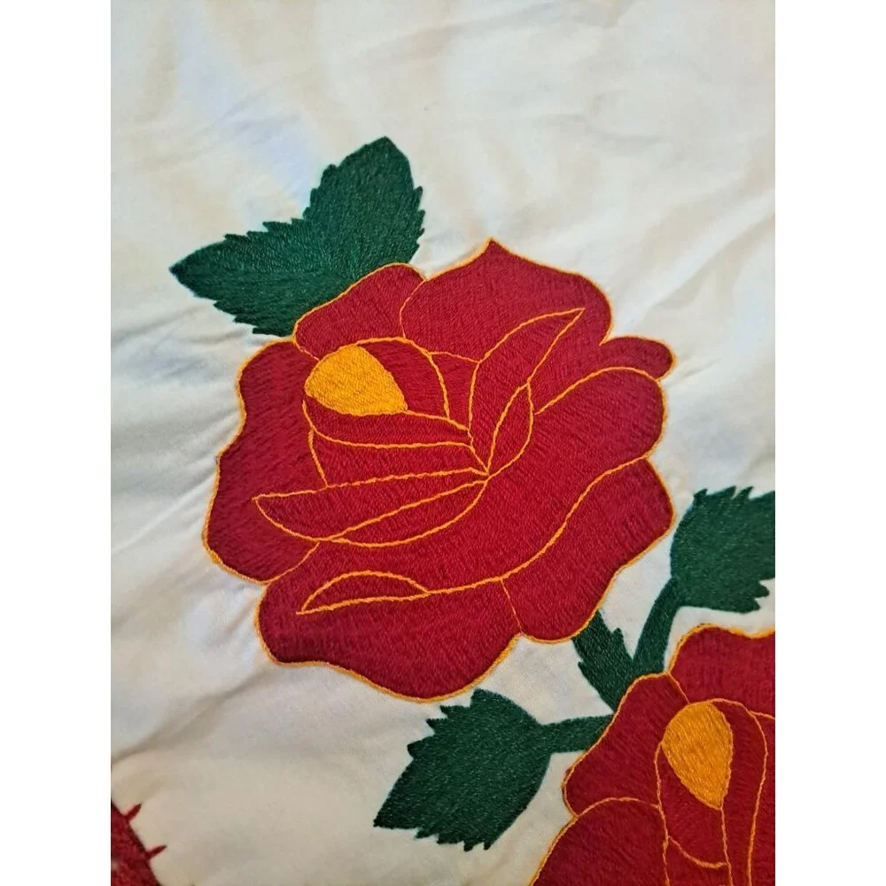 Handmade Red Rose Applique Quilt Twin Crochet Lace Trim Country Farmhouse 70x59